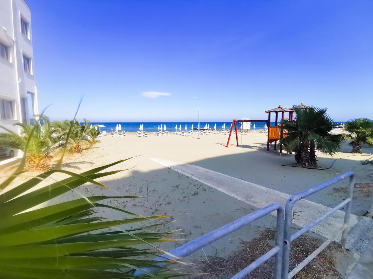 Sea-Esta Seaview Apartment, 200 Meters To The Beach ลาร์นาคา ภายนอก รูปภาพ